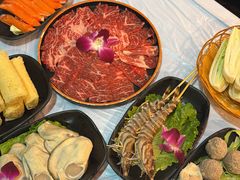 -鲜入围煮花胶鸡海鲜火锅