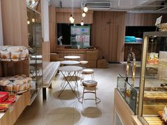 -顶东面包花园·生日蛋糕(世博店)