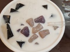 椰汁仙草芋圆-水牛奶皇后糖水铺(深圳总店)
