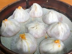 鲜肉蟹粉小笼双拼-忆秦园小笼包(惠山古镇总店)