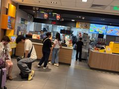 -麦当劳(上海虹桥站30B检票口楼上)