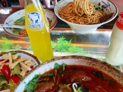 -金杨拉面王小吃面馆·牛三宝面·红烧牛肉粉