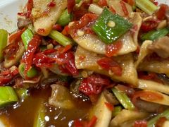 酸辣鸡杂-红色湘菜馆(春风店)