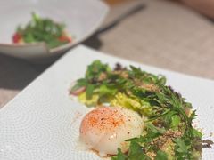 温泉蛋沙拉-香樟花园法式铁板烧(恒隆广场店)