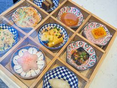 -阿瓦山寨·湘菜现炒·剁椒鱼头王(咸阳总店)