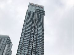 -日月光中心广场