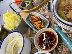 -顶上头·螺蛳火锅(五一新村店)