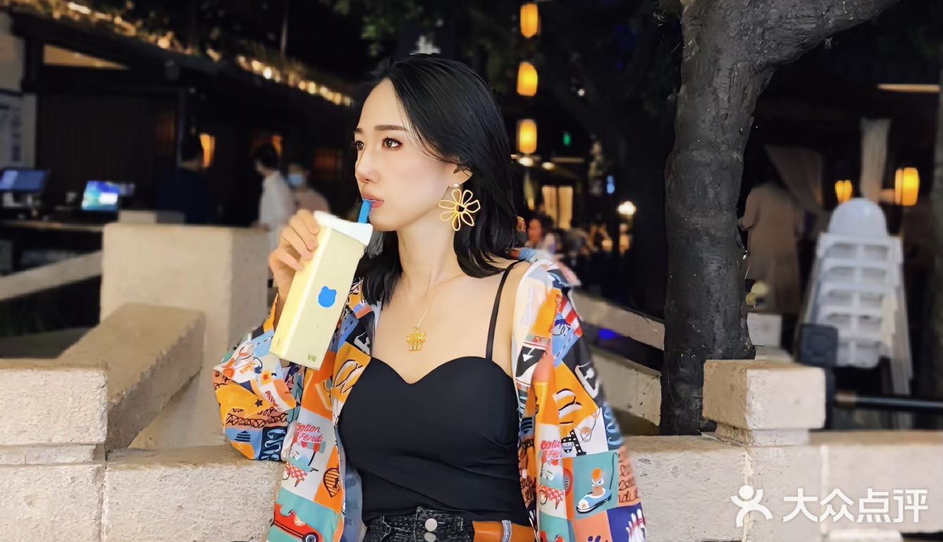 兰熊鲜奶 复兴路凯德晶品LG 全国门店都有活动哟