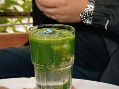-彳亍咖啡·这里(水湾路店)