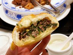 沙葱羊肉烤包子-巴音浩日娲·蒙餐(双林东路店)