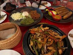 -Pistolera Mexican Cantina女枪手墨西哥餐厅(碧云路店)