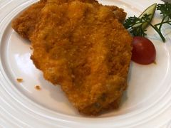 酥炸猪排-小白桦西餐厅