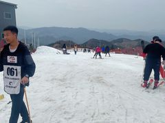 -浙东第一尖雪山欢乐谷