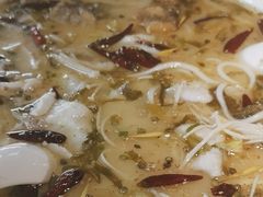 -渔语鱼酸菜鱼新川菜(来福士店)