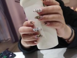 -孔雀手美甲美睫护理