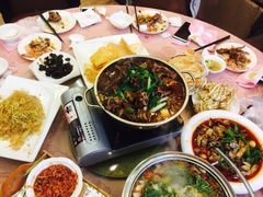-天外天美食广场(哈尔滨路店)