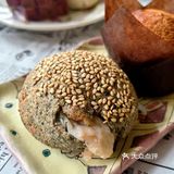 面包or蛋糕傻傻分不清楚？！好吃就是王道[强]