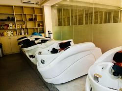 -88潮牌造型烫发·染发