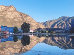 -百里峡七彩艺术小镇