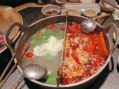 -三出山火锅(南京万象天地店)