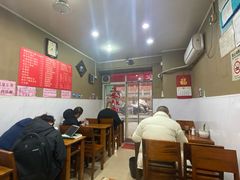 -上海特色小笼店(铁岭路90弄小区店)