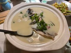 -卢大鲜鱼头捞饭(美利广场店)