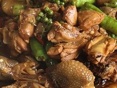 -八两八金·莱芜特色炒鸡(市南漳浦路店)