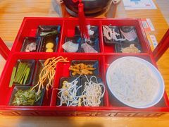 -勺子米线·云南传统小吃市集(四方街店)