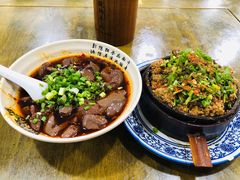 -杨三娘跷脚牛肉(羊子山西路店)