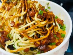 -球场热干面老店