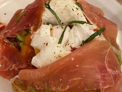 烟熏三文鱼吐司-Egg•Allday Brunch(襄阳北路店)