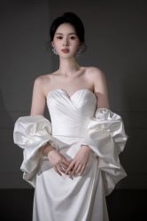 -衣贝姿婚纱礼服馆