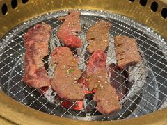 -山川小町·极番烧肉(新地假日广场店)