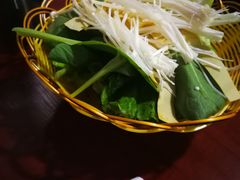 -武氏皖北网红三胖地锅鸡(桐城路店)
