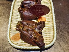 -东口码头·烧鸽子·鱼头泡饼·地方菜(金鹰悦城店)