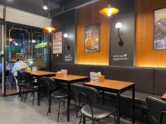 大堂-BHC炸鸡 (城山店)