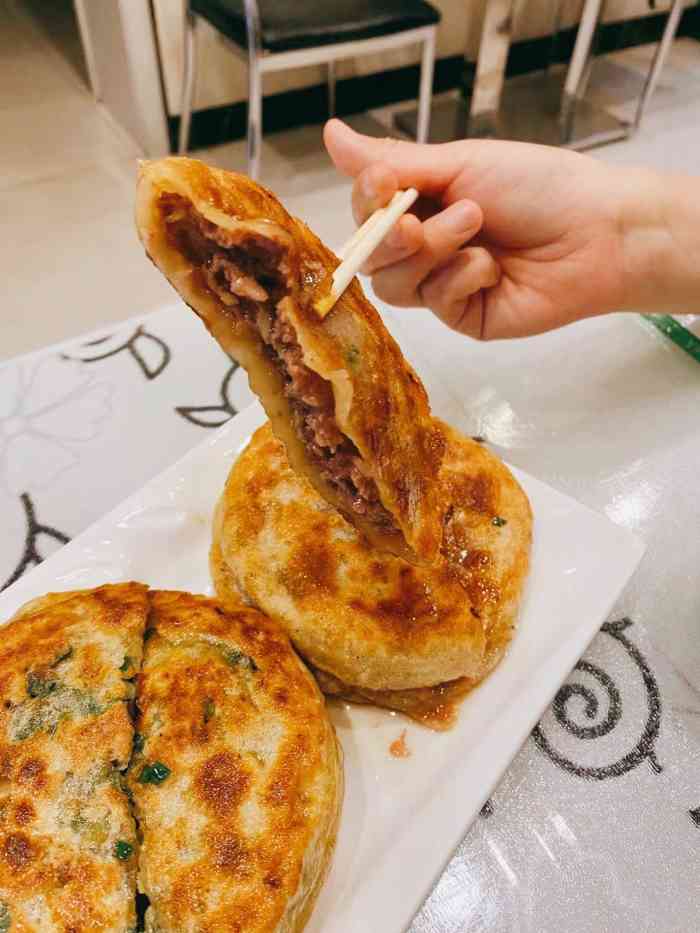 牛庄馅饼(十一纬路店)-"去吃过一次,忘记拍照片了量很大,两个人.