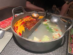 -三出山火锅(南京万象天地店)