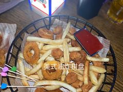-UP嘻哈酒吧(粉巢店)