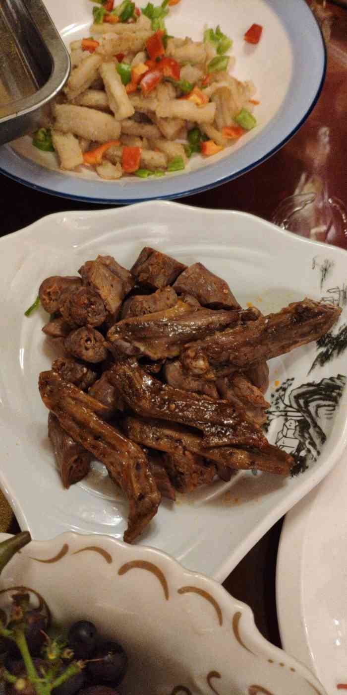 朵歹蒙古大营-"和老公同事一起来农场体验生活,烧烤,但是.