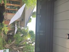 -Chom Cafe and Restaurant