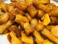葱烧蹄筋-闫府私房菜·百年鲁菜(恒隆店)