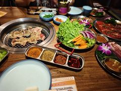 -明洞阿姨·韩式酱蟹烤肉·创意料理(三元桥店)