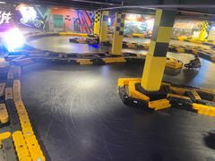 -极限PLAY运动娱乐新世界·团建派对潮玩休闲馆·室内蹦极高空游乐园