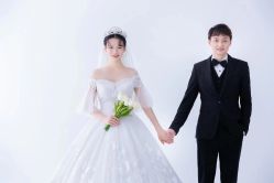 -第一夫人婚纱摄影(南京店)