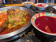 -憨孃孃·重庆老火锅(红山黑金店)