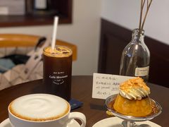 -Café Monson