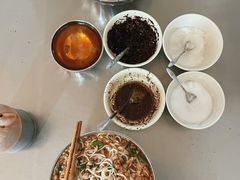 -正宗杨记普洱酸醋米线(总店)