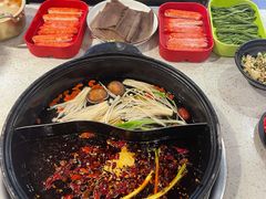 招牌鸳鸯锅-钢管厂五区小郡肝串串香(南山店)