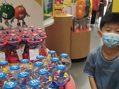 -m豆巧克力世界(上海世茂广场店)